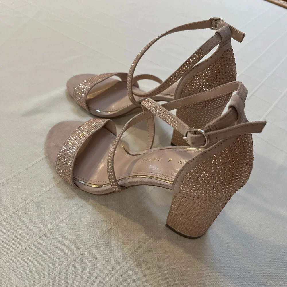 Women's Blush Strappy Block Heel Sandals - Picture 6 of 15